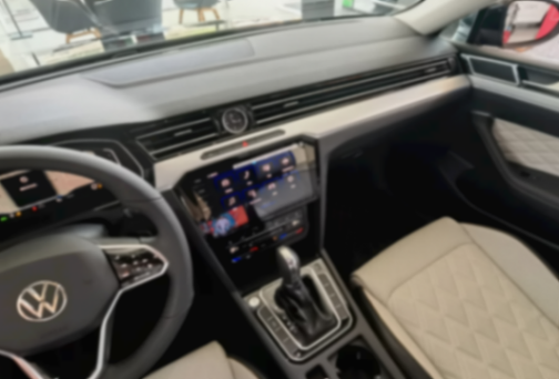 探店實拍:邁騰綜合優惠達5萬,新款6月上市,怎么選不虧?