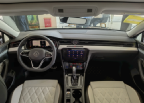 探店實拍:邁騰綜合優惠達5萬,新款6月上市,怎么選不虧?