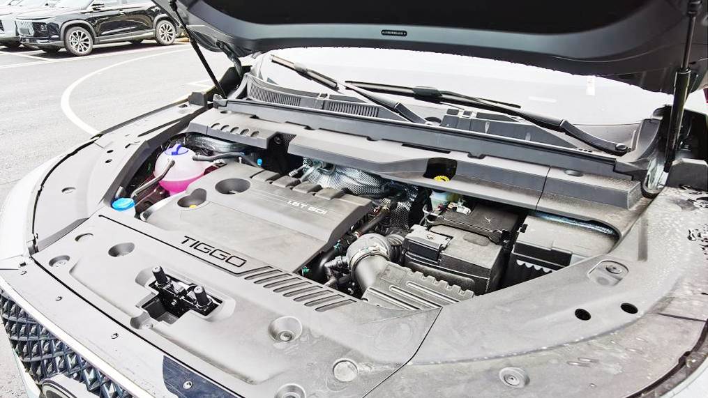 家用SUV實(shí)力擔(dān)當(dāng) 探店瑞虎8 PLUS冠軍版