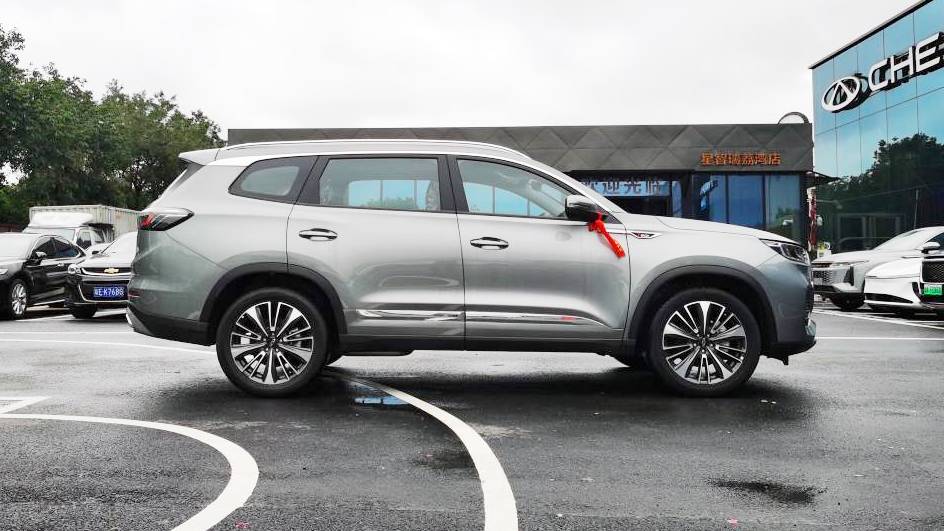 家用SUV實(shí)力擔(dān)當(dāng) 探店瑞虎8 PLUS冠軍版