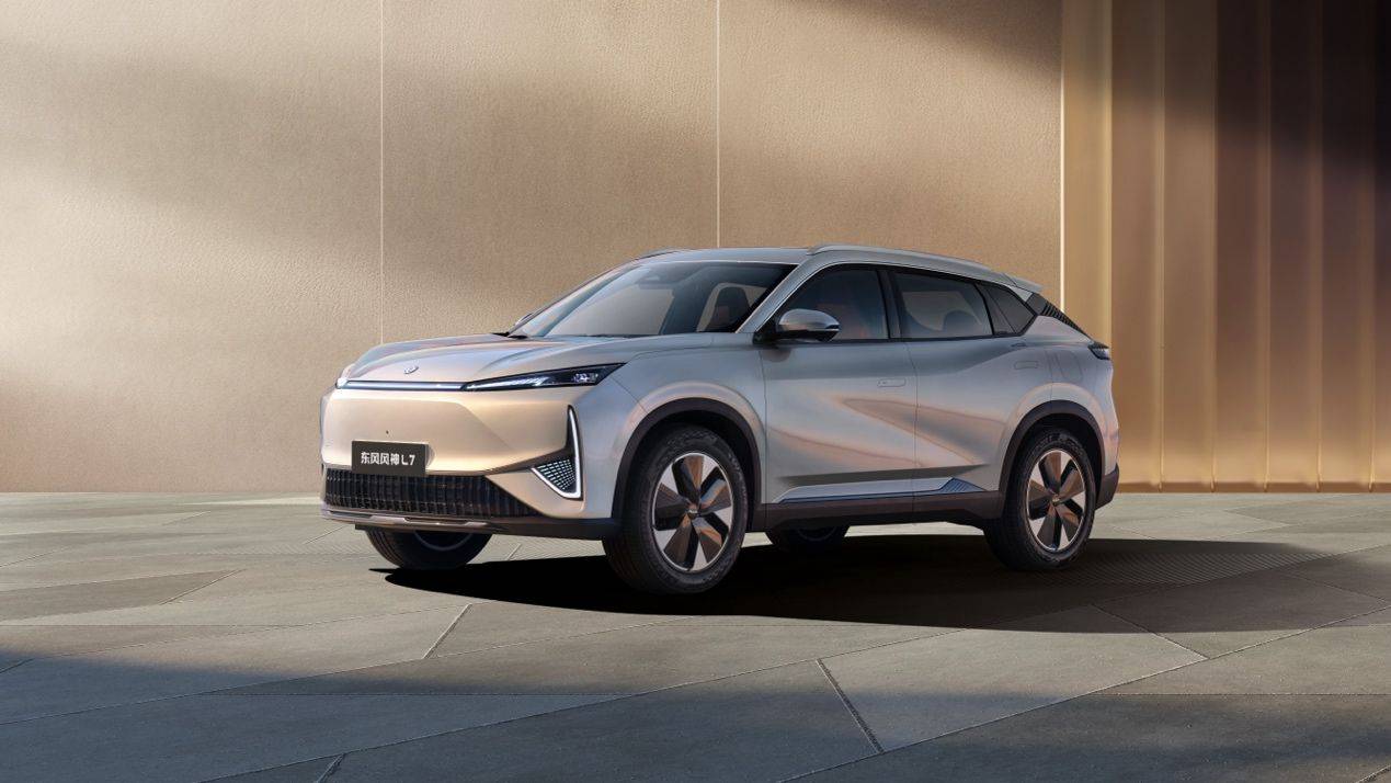 這款實測綜合續航2000km+混動SUV直接殺入12萬區間