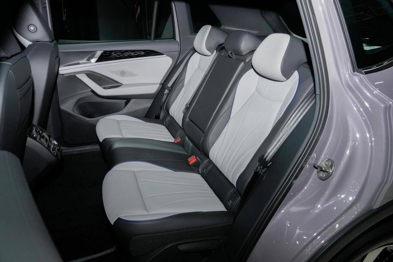 63826fa33407603e8551b947febdd0d5~2508x0