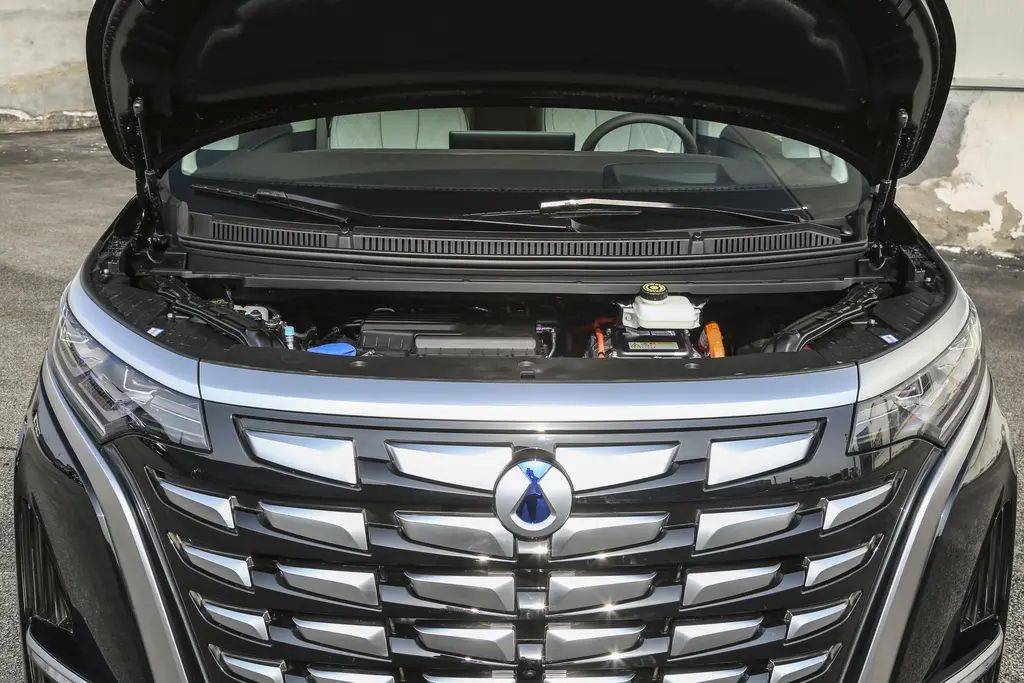 高端插混MPV的對(duì)決,別克GL8 PHEV和騰勢(shì)D9 DM-i,誰(shuí)更勝一籌?