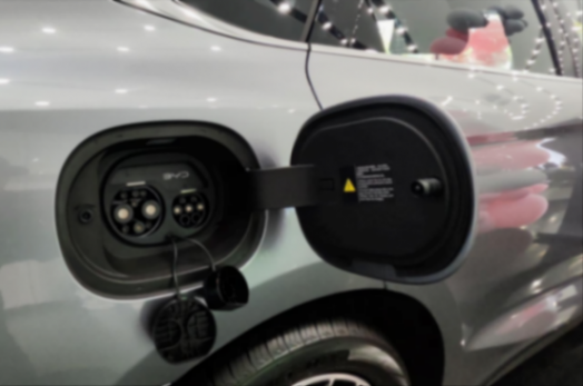 秦L DM-i:天籟雅閣帕薩特,思域雷凌卡羅拉,退退退!