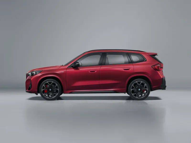 全新X1 M35Li即將全球首發(fā),寶馬首款國(guó)產(chǎn)性能車!