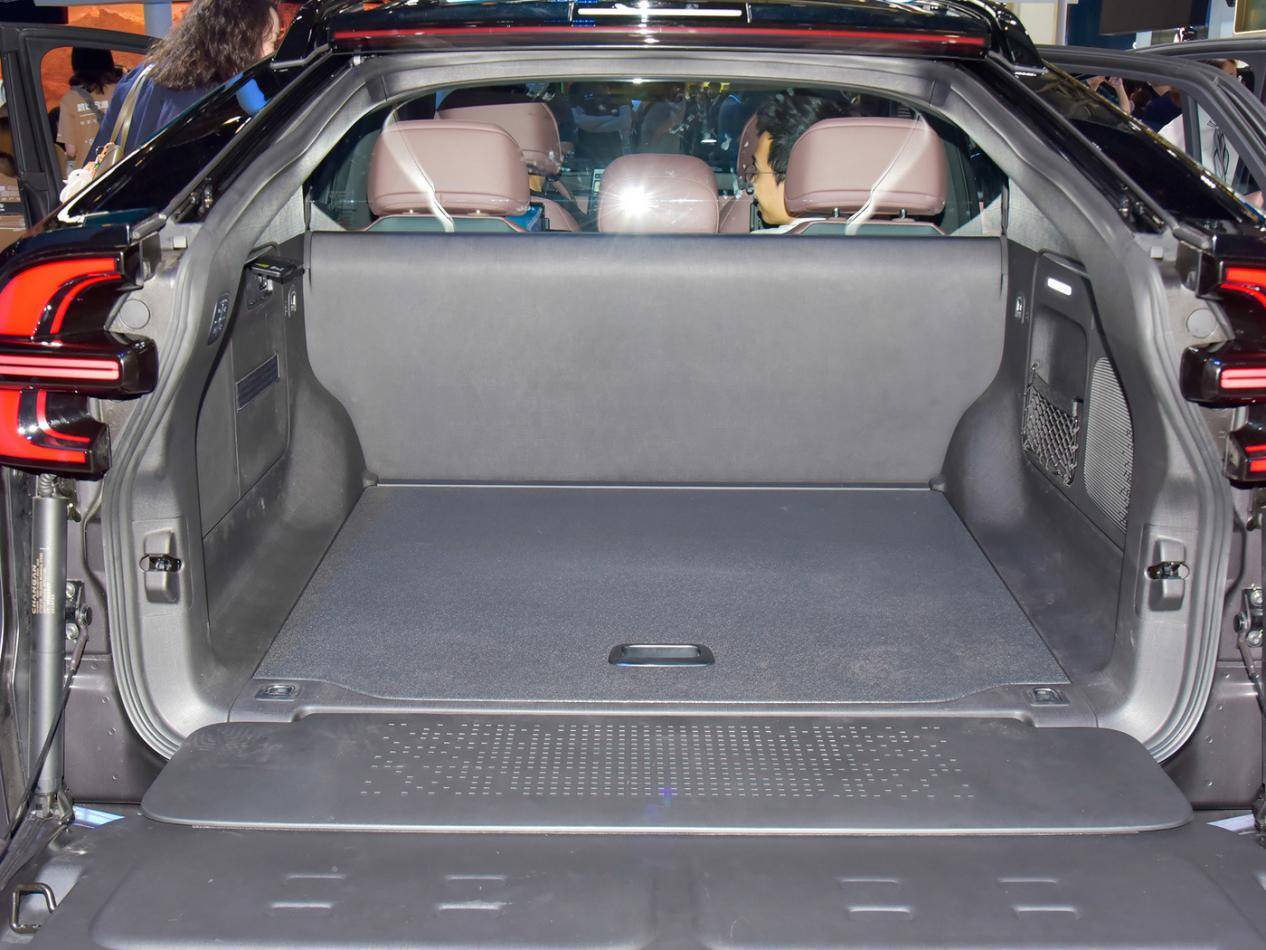 1400x0_1_q95_autohomecar__ChtlyGYq9uSAXpvCABwP38VdE28984