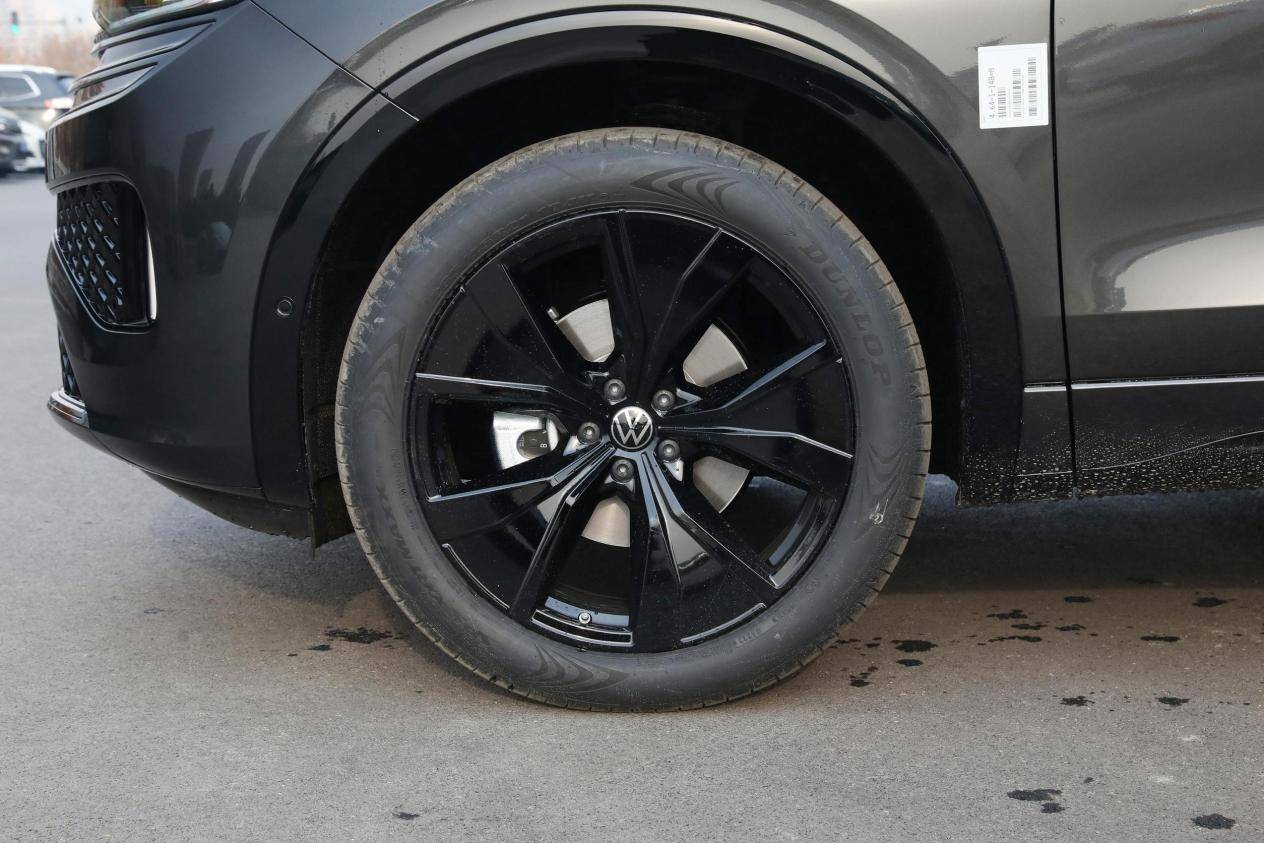 b21f543dc8fa42190be92bf81c9317f0~2508x0