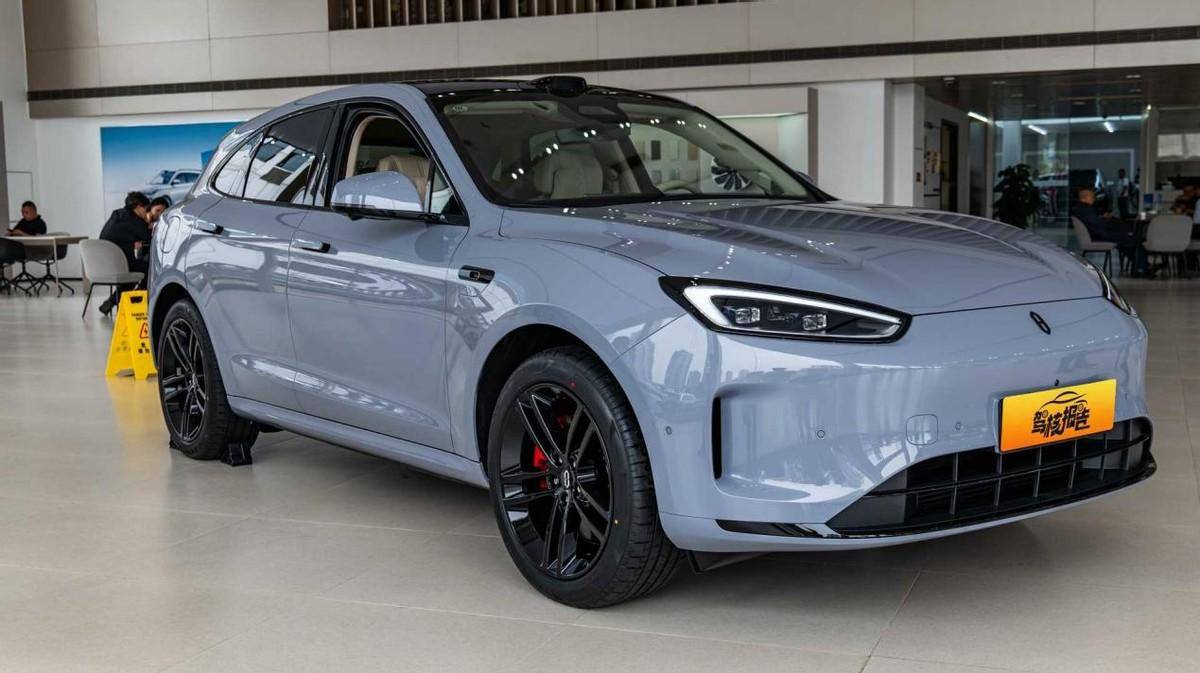 全新問界M5與特斯拉Model Y,誰將引領電動SUV新潮流?